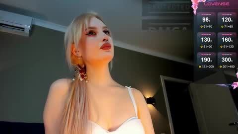 Ria Woods online show from October 19, 9:17 pm