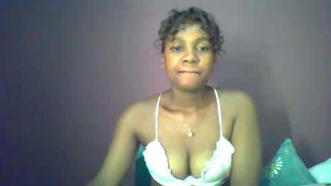 ricie001 online show from May 5, 12:19 pm