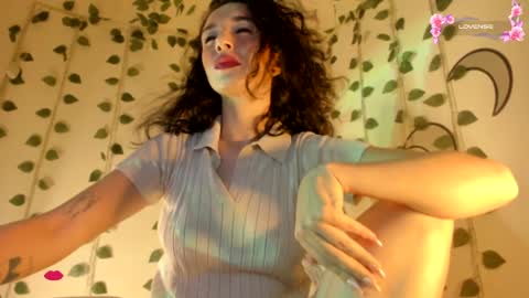 Independent model online show from December 6, 1:18 am