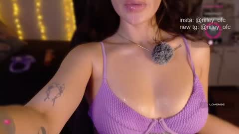 Independent model online show from July 22, 6:36 am