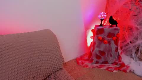 Riley online show from October 18, 11:28 pm