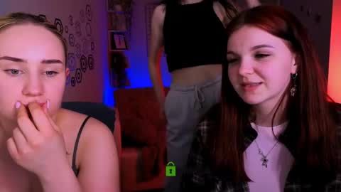 Meow online show from May 15, 11:18 pm