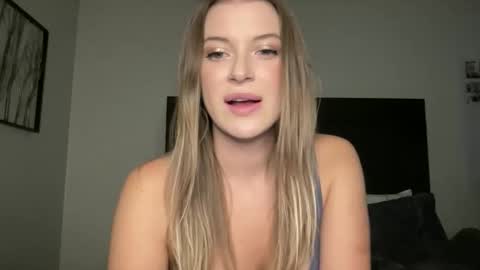 riley depp online show from November 4, 10:59 pm