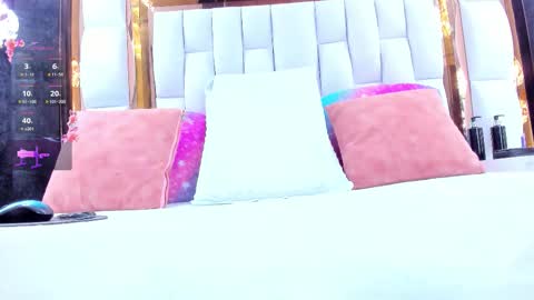 Riley online show from March 25, 11:57 am