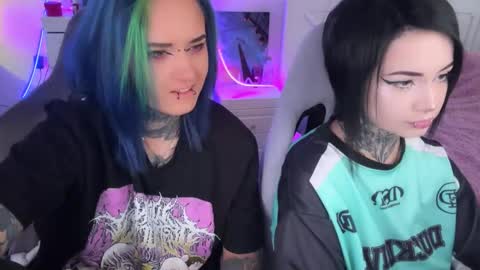   DianaBrite            fansl y online show from September 14, 10:35 am