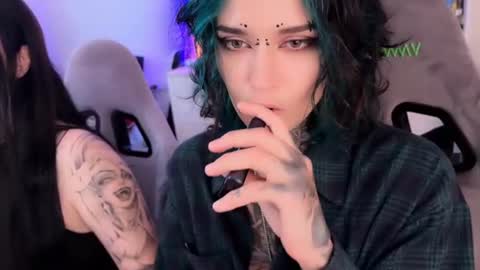   DianaBrite            fansl y online show from August 9, 11:58 am