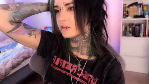   DianaBrite            fansl y online show from August 8, 2:03 pm