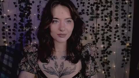 risha_laass online show from November 7, 8:25 pm