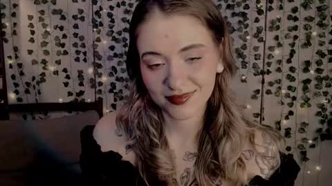 Snapshot of risha_laass chatting on February 2, 7:04 pm risha_laass online show from February 2, 7:04 pm