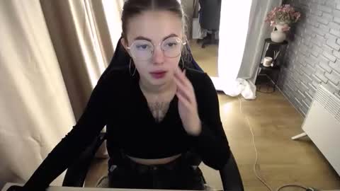 ritaneer online show from September 10, 8:25 am