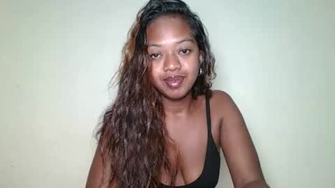rochellinah online show from June 5, 1:50 pm