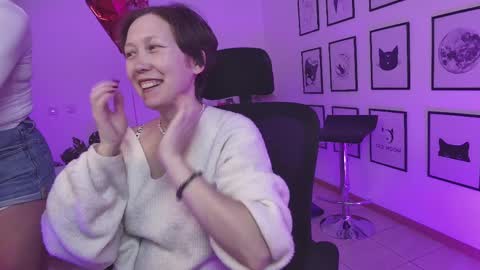 QUEEN online show from February 20, 10:27 am