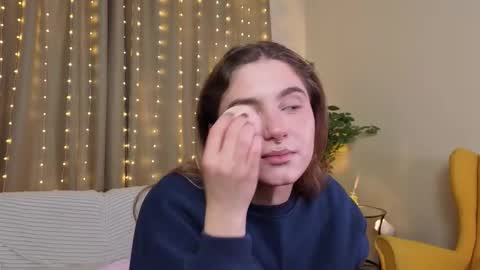 Kylie online show from January 5, 5:27 pm