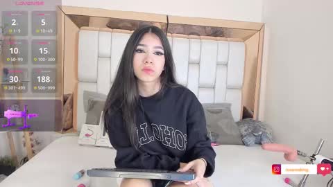 Snapshot of rosannaking chatting on March 7, 11:26 pm Aleja online show from March 7, 11:26 pm