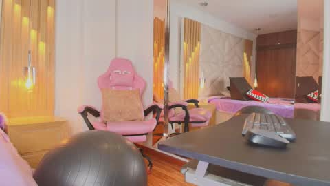        online show from September 29, 7:41 pm