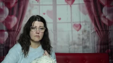 RoseHille online show from February 5, 3:37 pm