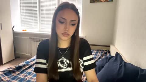 Snapshot of rosenavillifana chatting on September 27, 12:01 pm Mimi online show from September 27, 12:01 pm