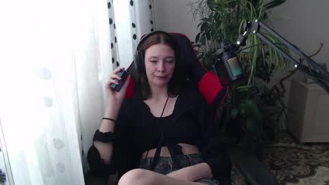 Lina online show from April 5, 11:31 am