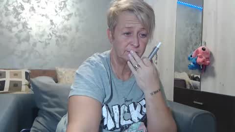 Lovepinklilly online show from February 16, 6:08 pm