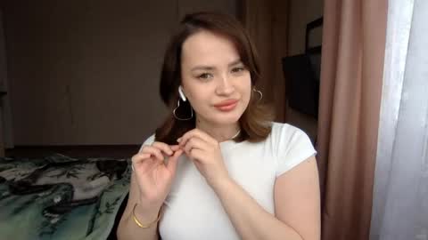 Bella online show from May 13, 10:10 am