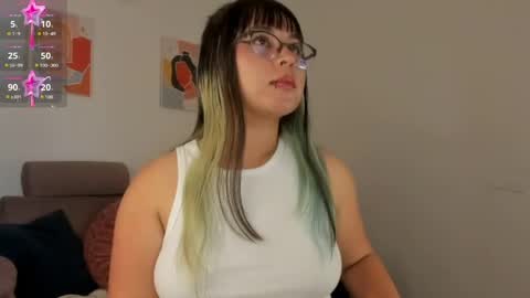 ross_lee online show from April 28, 6:45 pm