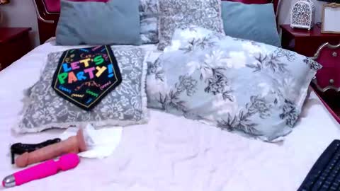 Rosse Cougar  online show from February 13, 7:10 am