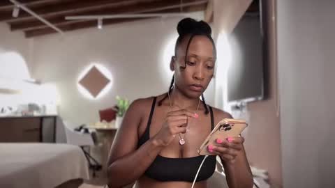 Rosy Coco online show from February 24, 3:42 am