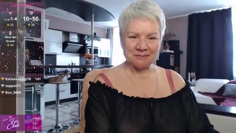 Roxana online show from April 6, 2:29 pm