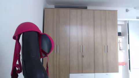 Roxana online show from February 6, 9:29 pm