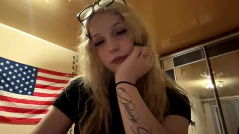 Molly online show from February 24, 3:21 pm