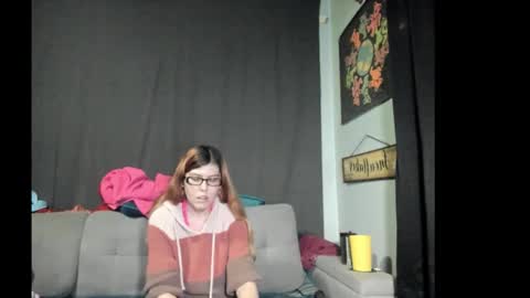 roxihazeleyes online show from November 4, 1:32 am