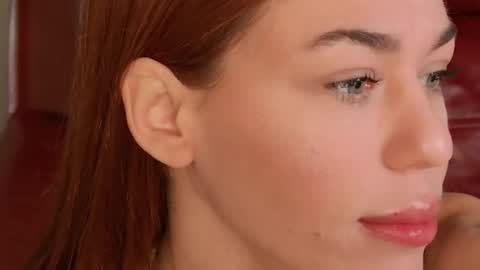 Roxi online show from December 19, 7:44 am