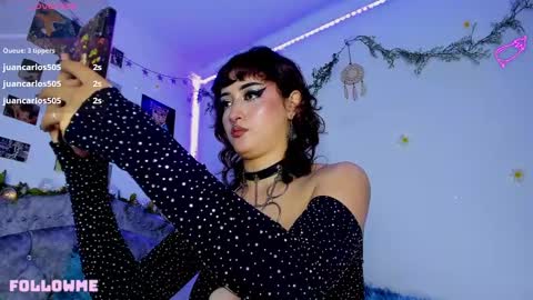 Roxxane online show from February 12, 8:40 pm