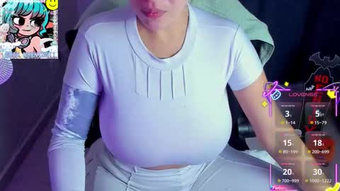 Annah  online show from November 1, 10:30 am