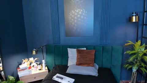 Roxy hell online show from December 18, 12:21 pm