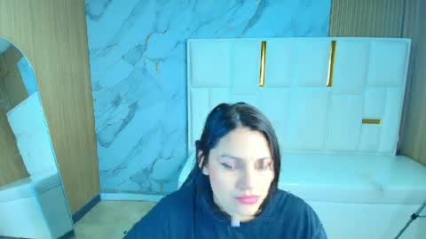 Roxy online show from April 20, 1:25 pm