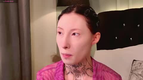 roxanne online show from July 27, 3:47 am