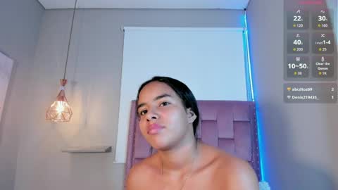 roxy_stone1 online show from April 16, 10:12 pm