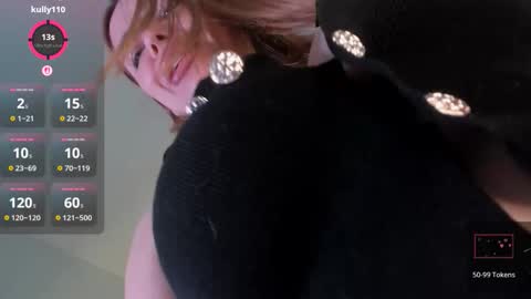 Roxy follow me online show from March 19, 1:37 pm