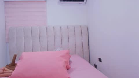 Rubi online show from December 2, 12:07 pm