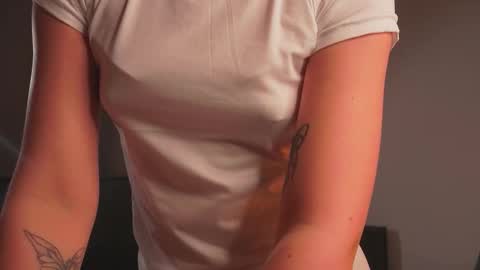 Mila online show from October 18, 3:59 pm