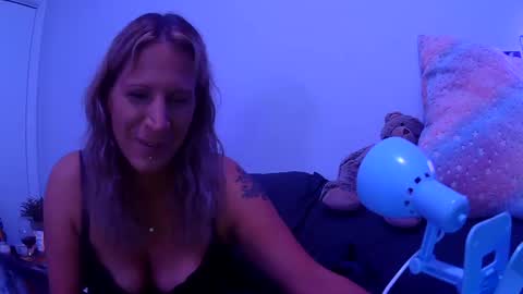 ryeanne25 online show from October 10, 8:41 am