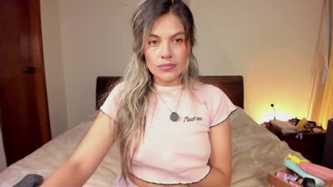 Leslie Beltrn online show from April 22, 4:42 am