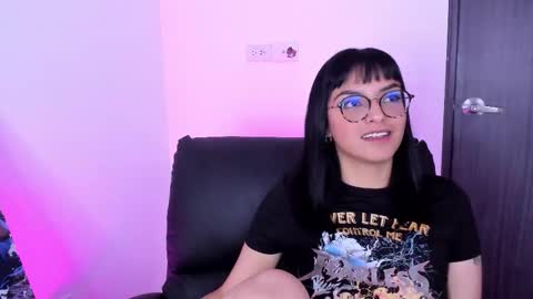 Val online show from February 3, 2:53 am