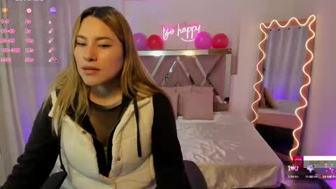 saaya_tay online show from February 22, 11:35 am