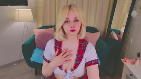 Sabrina online show from April 17, 6:37 am