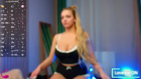 SabrinaJade online show from February 10, 9:58 am