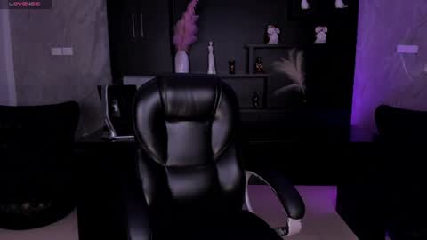 Sabrina M  online show from June 20, 7:28 pm