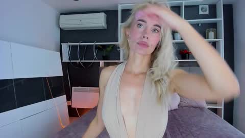 Sabrina online show from September 21, 12:15 pm