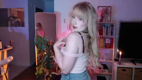 Sabrina online show from June 20, 2:15 am